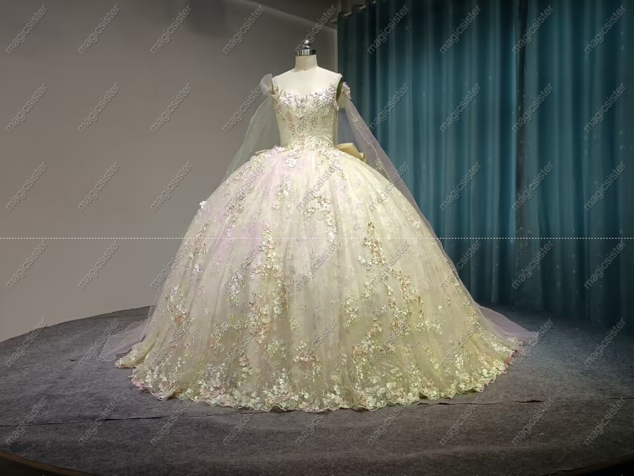 Topselling Customized Quinceanera Dress