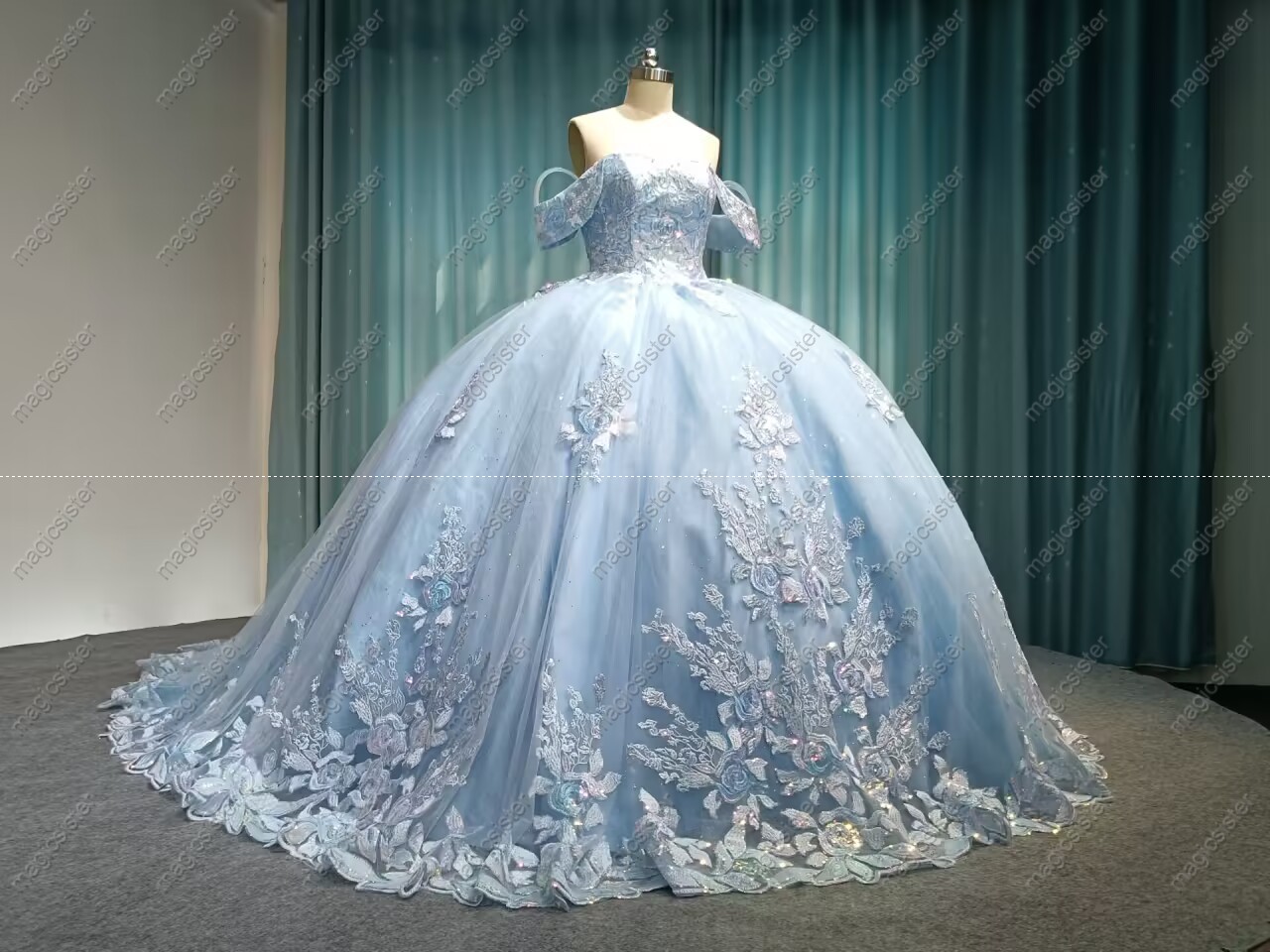 Luxury Factory Wholesale Glitter Floral Appliques Quinceanera Dress