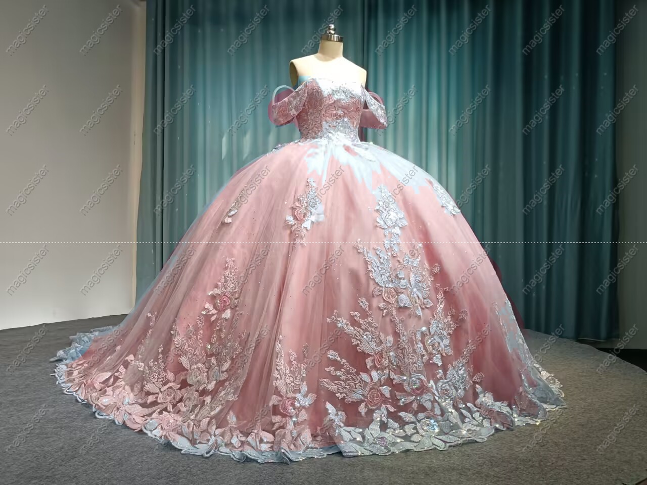 Blush Luxury Factory Wholesale Glitter Floral Appliques Quinceanera Dress