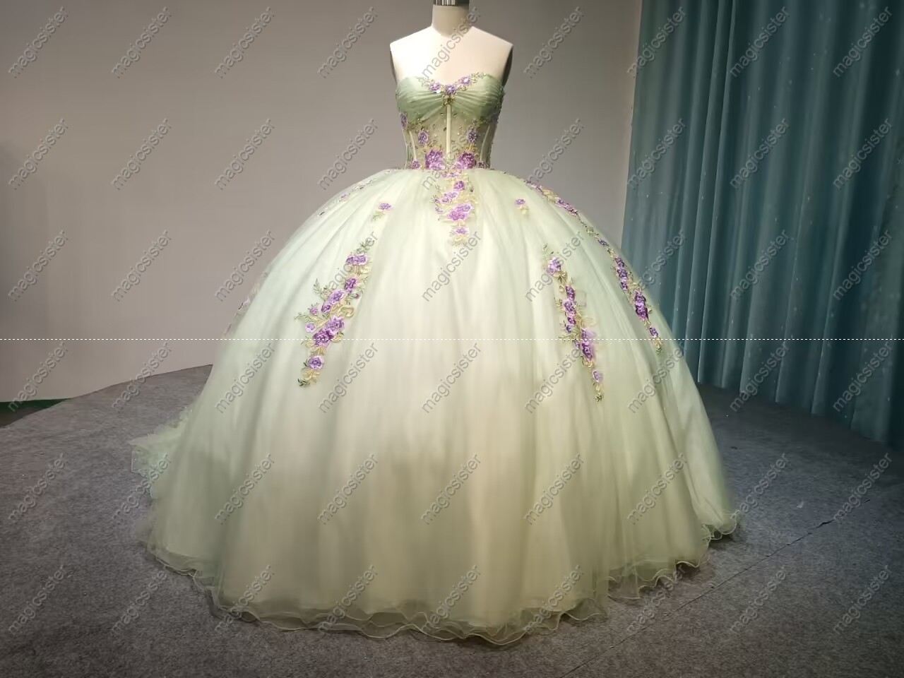 Luxury Factory Wholesale Puff Sleeves Quinceanera Dress