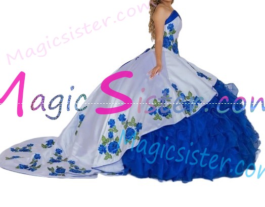 Hotselling Embroidery Charro Quinceanera Dress