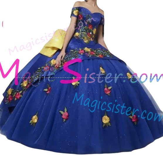 Hotselling Embroidery Charro Quinceanera Dress