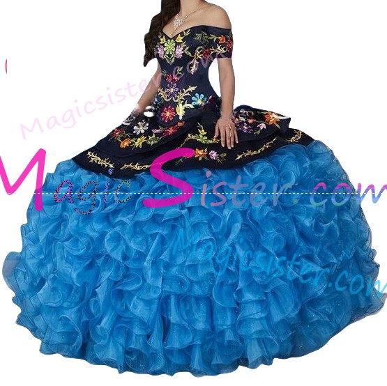 Hotselling Embroidery Charro Quinceanera Dress