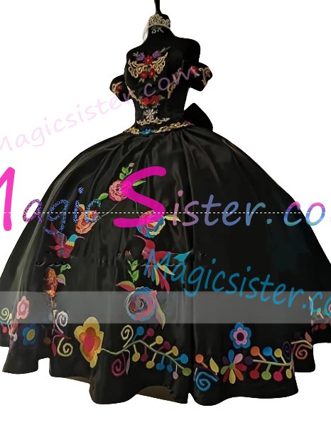 Hotselling Embroidery Charro Quinceanera Dress