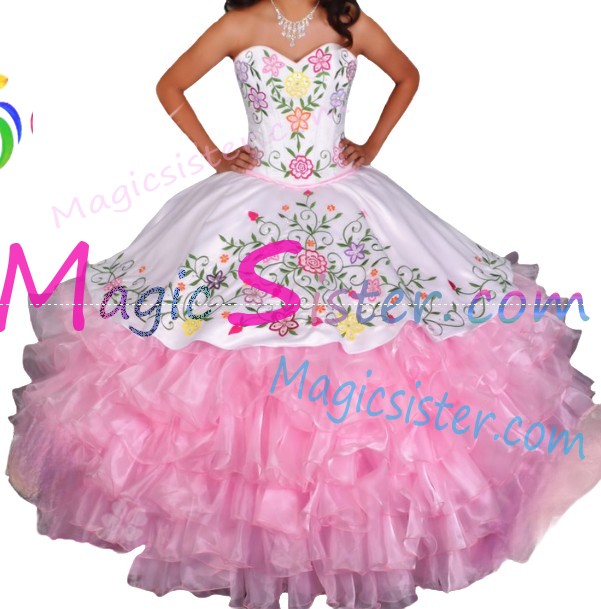 Hotselling Embroidery Charro Quinceanera Dress