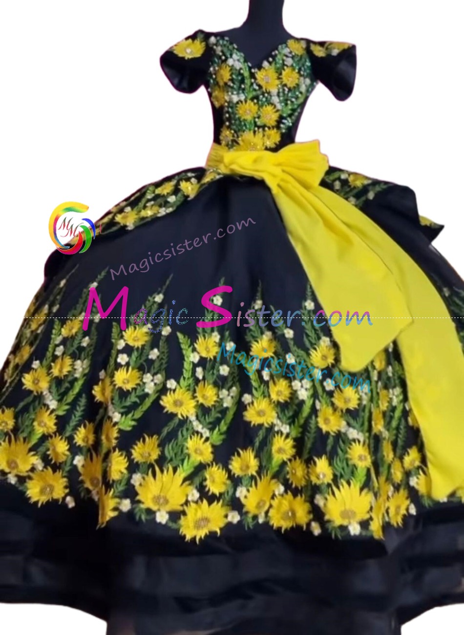 Hotselling Embroidery Charro Quinceanera Dress