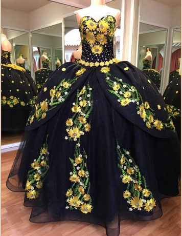 Instock embroidery Flowers Quinceanera dresses