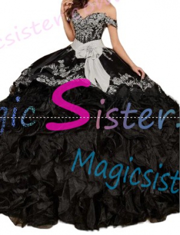 Hotselling Embroidery Charro Quinceanera Dress