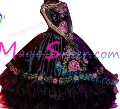 Hotselling Embroidery Charro Quinceanera Dress