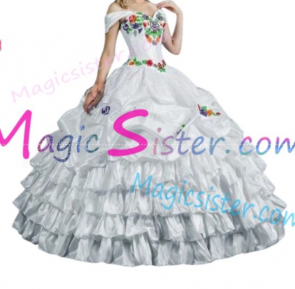Hotselling Embroidery Charro Quinceanera Dress