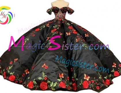 Hotselling Embroidery Charro Quinceanera Dress